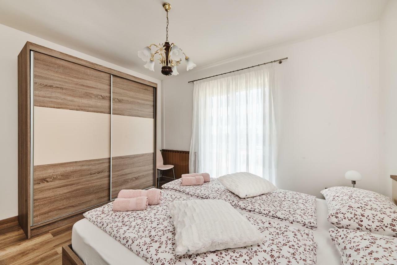 Apartment Ana Brtonigla Extérieur photo